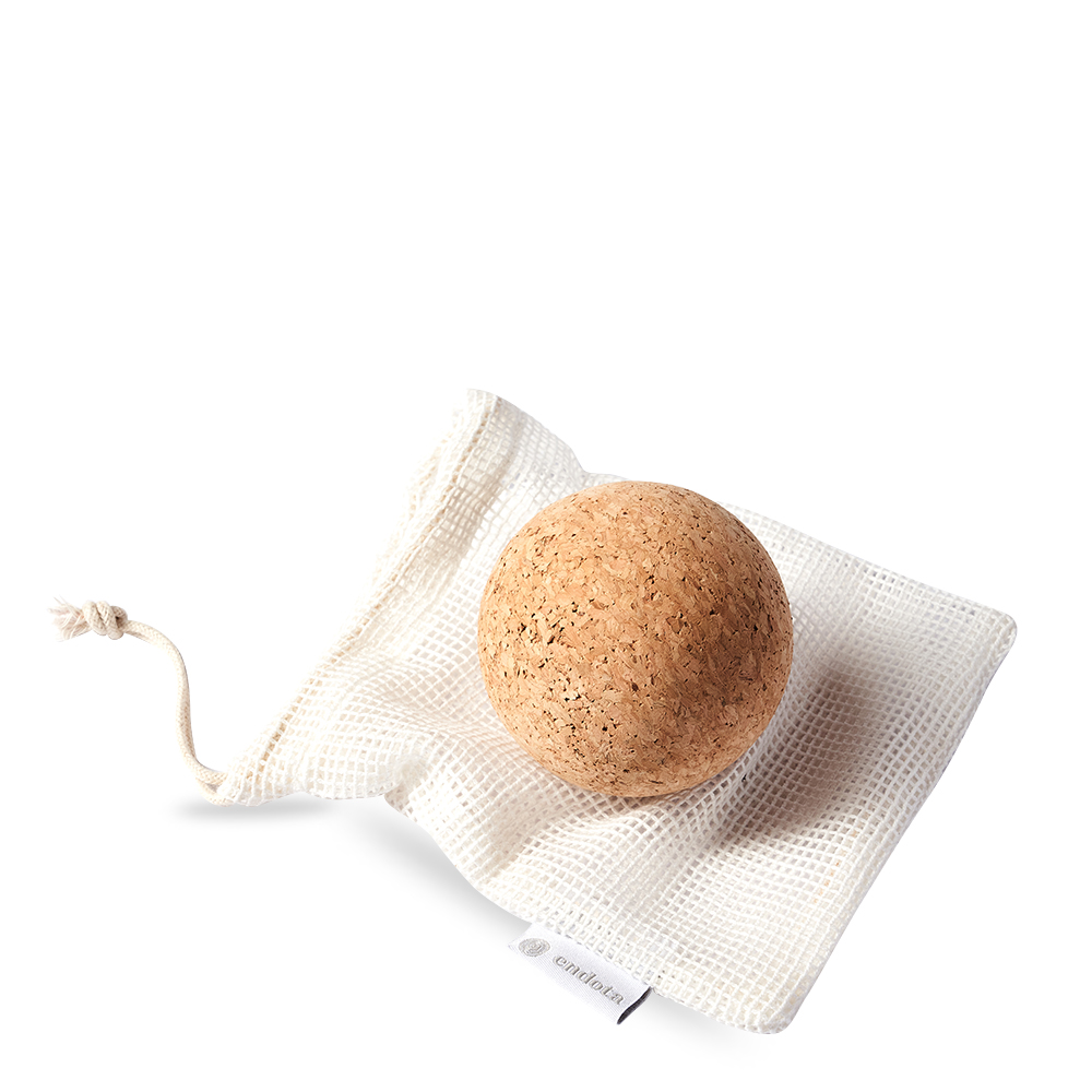 endota-Trigger-Point-Ball-wbag-ecomm-1000x1000